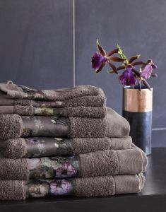 ESSENZA Fleur Taupe Handtuch 70 x 140 cm