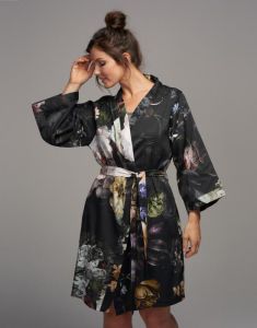 ESSENZA Sarai Fleur Festive Blooming Black Kimono XS